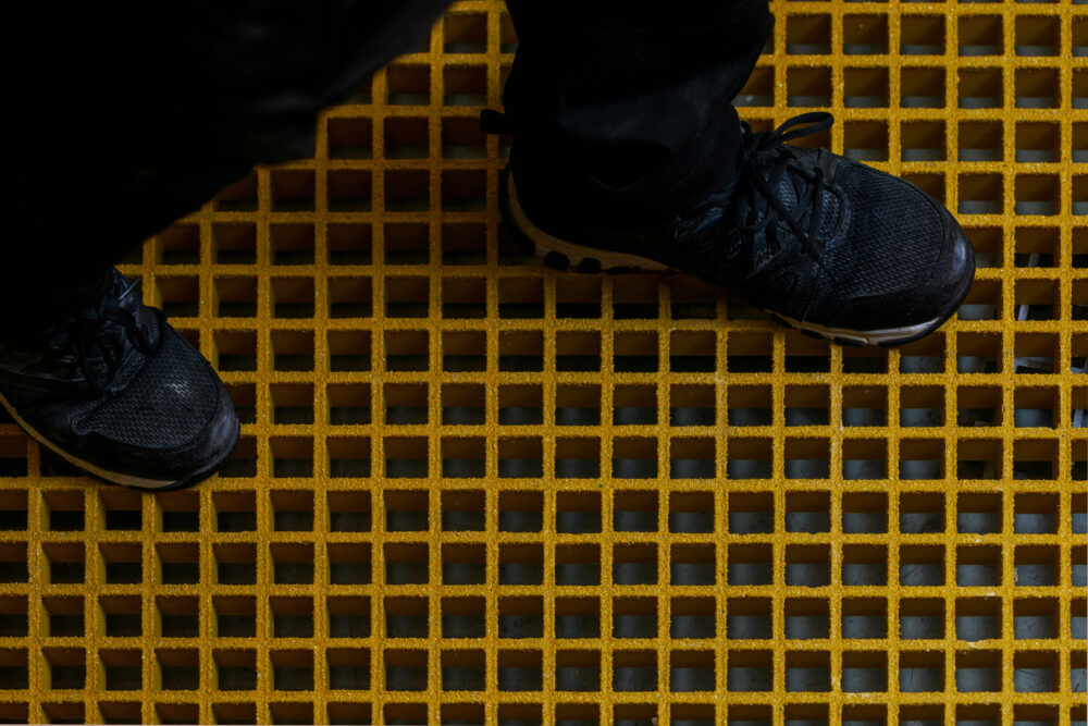 Gratings, profiles and structures in fiberglass.