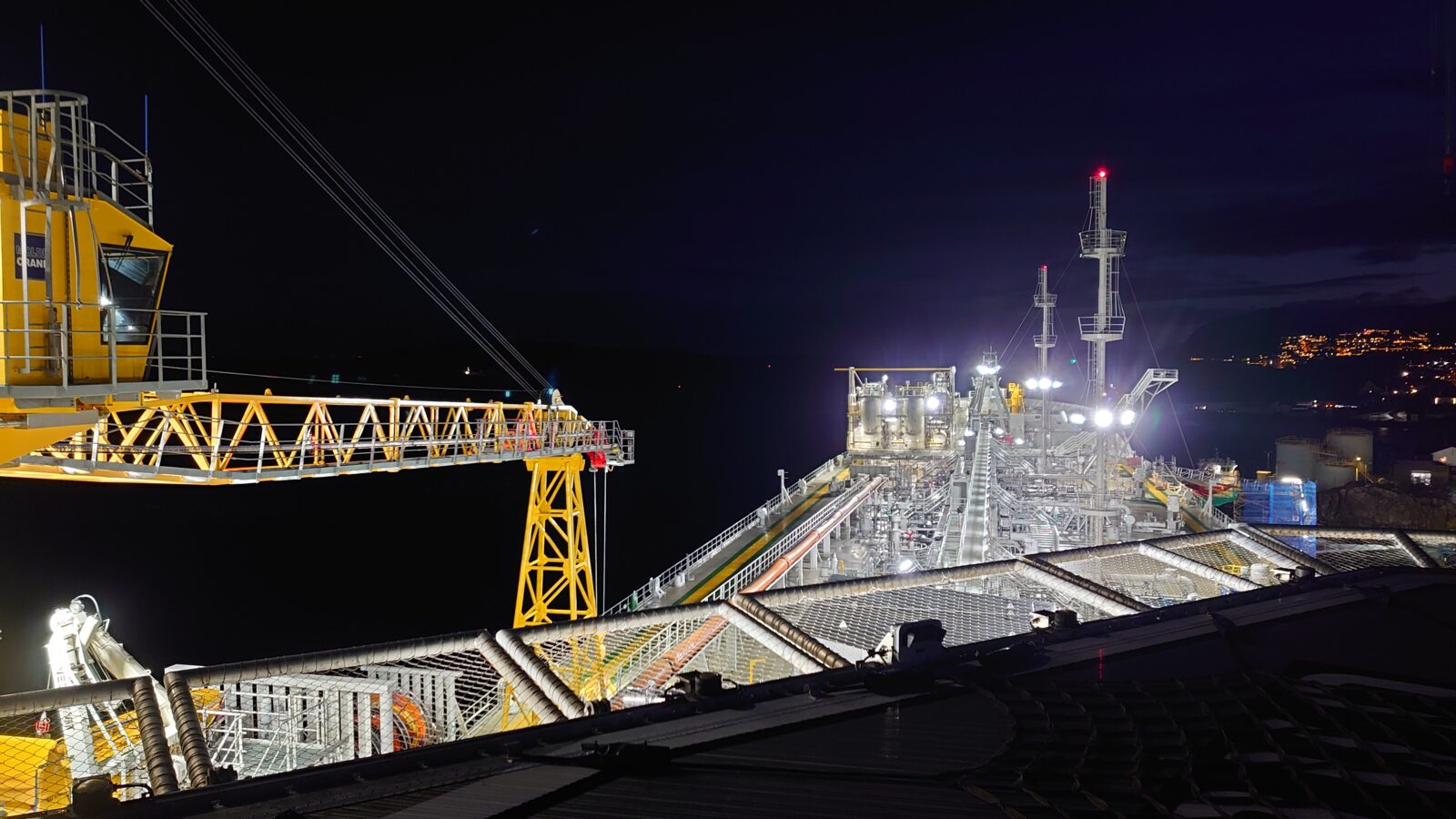 Anti-slip, fiberglass decking and protection products for marine and offshore.