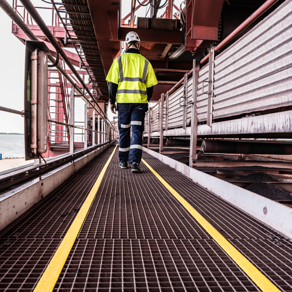 Anti slip for marine and offshore.