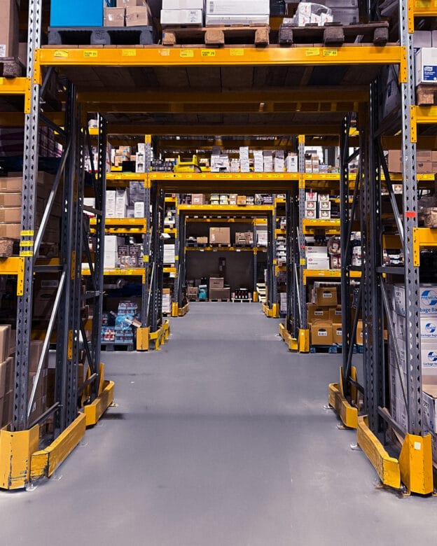 Joint-free industrial flooring - Epoxy, acrylic, polyurethane flooring