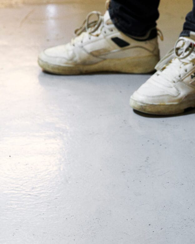 Joint-free industrial flooring - Epoxy, acrylic, polyurethane flooring