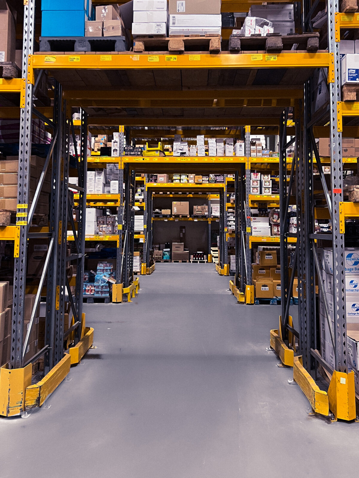 Joint free industrial floors.