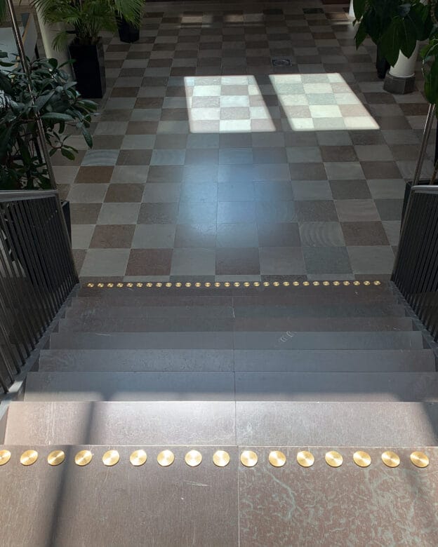 Contrast Marking LUTHAGEN – Eco-Brass – Ribbed, 50 mm