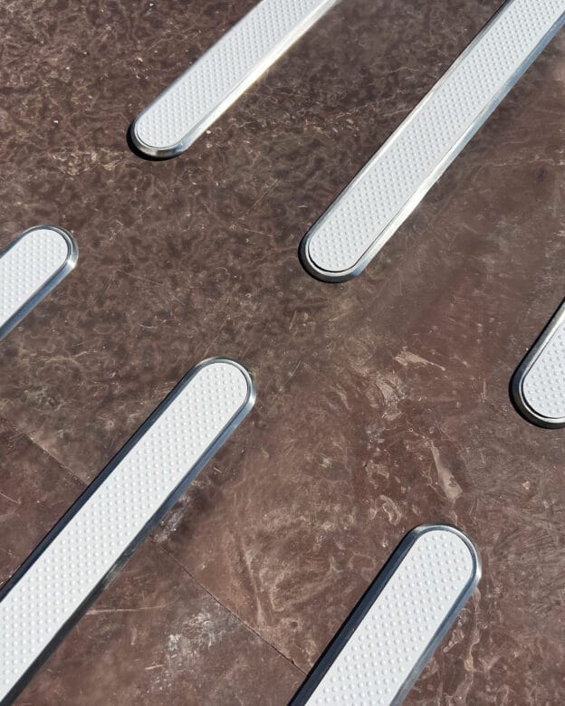 Handrail KÅBO - Stainless steel with inserts - Tactile handrails and stop markers - black and white