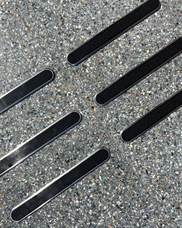 Handrail KÅBO - Stainless steel with inserts - Tactile handrails and stop markers - black and white