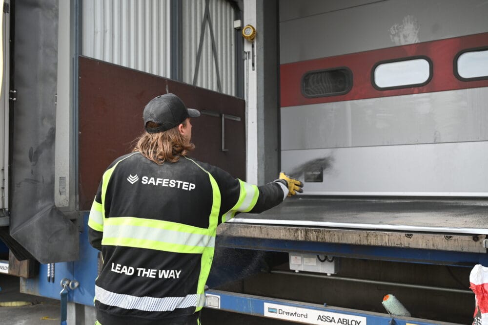 Acrylic coating on loading docks - how it works.